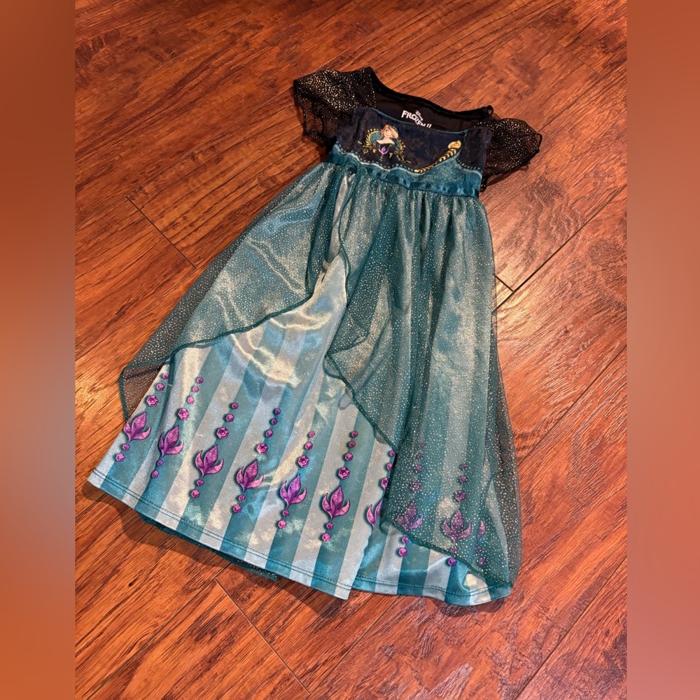 Disney Frozen II Anna girls size 2T nightgown
